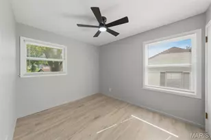 321 Caithness Rd, Saint Louis, MO 63137 - Photo 14
