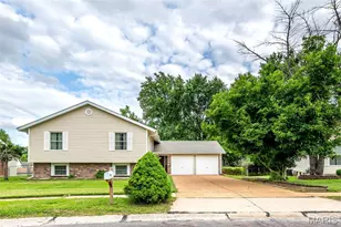 12798 Highstone Dr, Unincorporated, MO 63146 - Photo 2