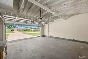 8906 Seneca Ave, Overland, MO 63114 - Photo 40