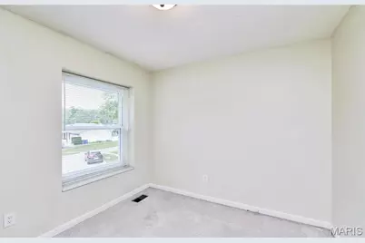 241 Valleyoak Court, Ballwin, MO 63021 - Photo 16
