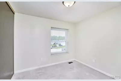 241 Valleyoak Court, Ballwin, MO 63021 - Photo 10