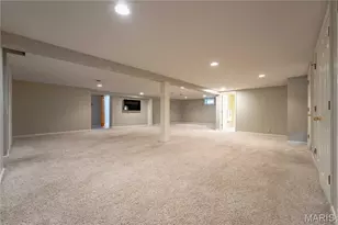 341 Elmcrest Dr, Ballwin, MO 63011 - Photo 42