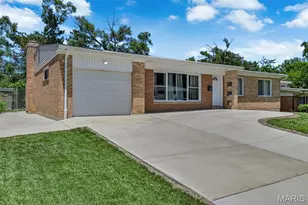 7929 Glenside Pl, University City, MO 63130 - Photo 1