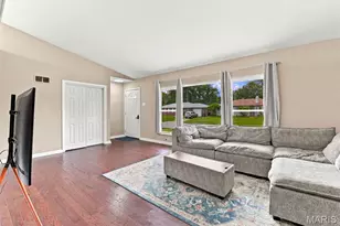 7929 Glenside Pl, University City, MO 63130 - Photo 2