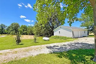 180 E Woodard St, Leonard, MO 63451 - Photo 10