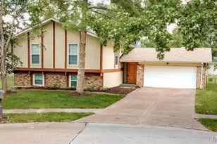 367 Napoli Ct, Ballwin, MO 63021 - Photo 2