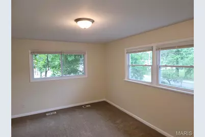 846 Elsworth Place, Saint Louis, MO 63135 - Photo 8