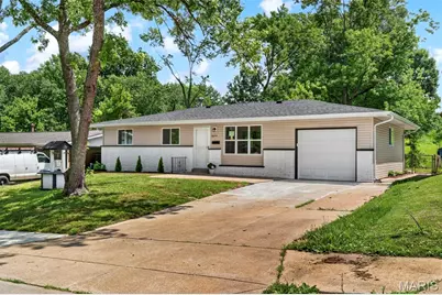 8630 North Avenue, Saint John, MO 63114 - Photo 1