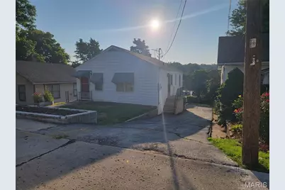 832 Elsworth Place, Ferguson, MO 63135 - Photo 2