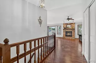 12120 Jeannette Mary Dr, Maryland Heights, MO 63043 - Photo 2