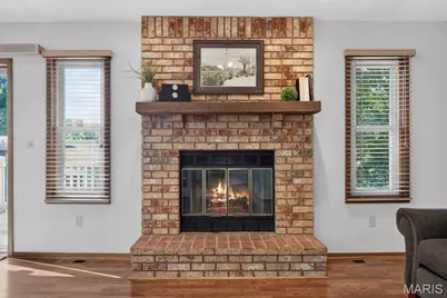 12120 Jeannette Mary Drive, Maryland Heights, MO 63043 - Photo 6