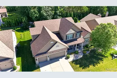 102 Eckstein Lane, Lake Saint Louis, MO 63367 - Photo 2