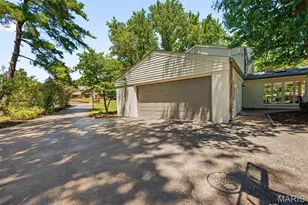 19 Sackston Woods Ln, Saint Louis, MO 63141 - Photo 74