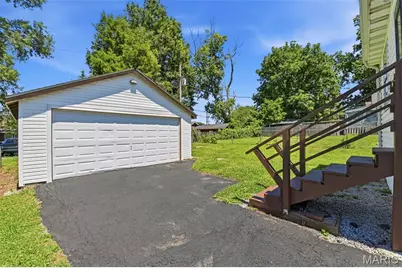 8221 Toddy Avenue, Saint John, MO 63114 - Photo 22