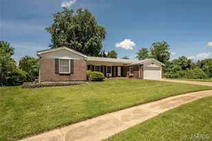 3867 Watersedge Dr, Florissant, MO 63034 - Photo 2