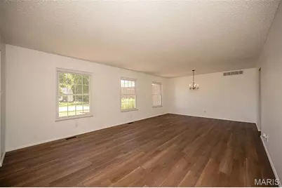 3867 Watersedge Drive, Florissant, MO 63034 - Photo 8