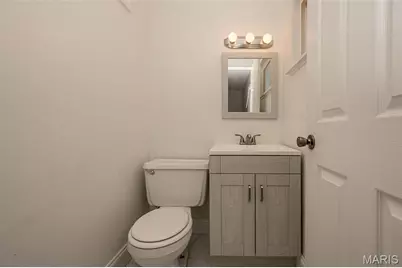 12030 Bennington Place, Maryland Heights, MO 63043 - Photo 26