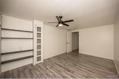 12030 Bennington Place, Maryland Heights, MO 63043 - Photo 32