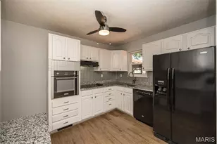 12030 Bennington Pl, Maryland Heights, MO 63043 - Photo 12