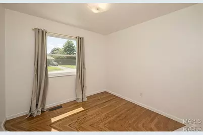 12030 Bennington Place, Maryland Heights, MO 63043 - Photo 30