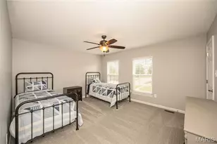 18 Kings Crossing Ct, Saint Louis, MO 63129 - Photo 24