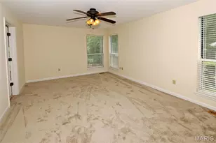 949 Oakmoor Dr, Fenton, MO 63026 - Photo 14