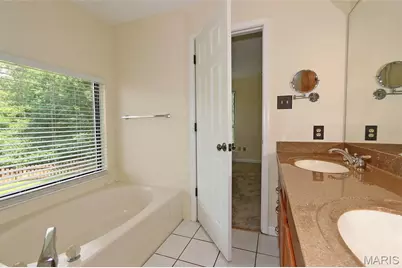 949 Oakmoor Drive, Fenton, MO 63026 - Photo 16