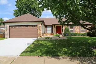 949 Oakmoor Dr, Fenton, MO 63026 - Photo 1