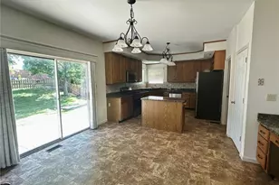 7377 Little Oaks Dr, O'Fallon, MO 63368 - Photo 12