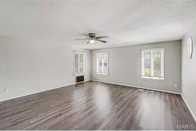 250 Monterey Drive, Florissant, MO 63031 - Photo 6