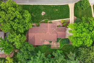 12470 Villa Hill Ln, Creve Coeur, MO 63141 - Photo 58