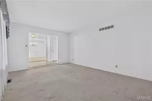 12470 Villa Hill Ln, Creve Coeur, MO 63141 - Photo 10
