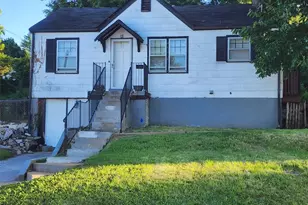 7164 Manette Dr, Flordell Hills, MO 63136 - Photo 2