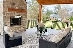 47 Woodcrest Dr, Ladue, MO 63124 - Photo 14