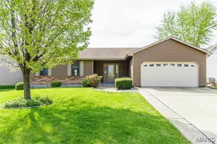 8 W Sunny Wood Ct, Saint Peters, MO 63376 - Photo 1