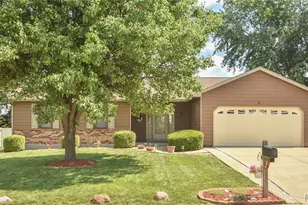 8 W Sunny Wood Ct, Saint Peters, MO 63376 - Photo 1