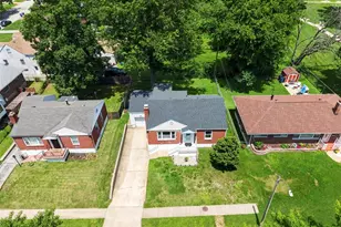 8933 St Louis Ave, Saint Louis, MO 63114 - Photo 42