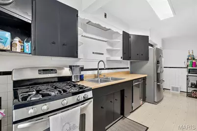 8933 Saint Louis Avenue, Saint Louis, MO 63114 - Photo 10