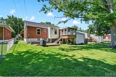 8933 Saint Louis Avenue, Saint Louis, MO 63114 - Photo 36