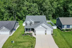 588 Lakewood Dr, Moscow Mills, MO 63362 - Photo 2