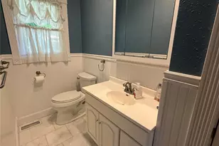 37 Holiday Dr, Hannibal, MO 63401 - Photo 26