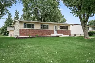 950 Kostka Ln, Florissant, MO 63031 - Photo 1