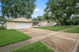 950 Kostka Ln, Florissant, MO 63031 - Photo 2