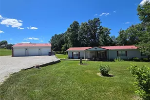 117 Cedar Parc Ln, Troy, MO 63379 - Photo 2