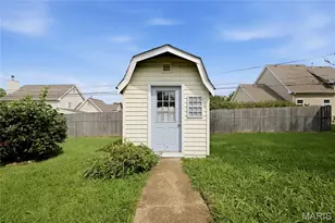 12011 Bobbett Dr, Maryland Heights, MO 63043 - Photo 20