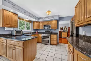 334 Clayton Oaks Dr, Ellisville, MO 63011 - Photo 12