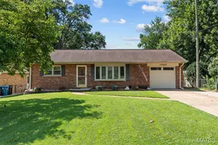 10954 Vargas Dr, Saint Louis, MO 63123 - Photo 1