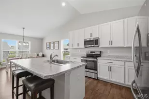 326 Dropseed Dr, Wentzville, MO 63385 - Photo 14