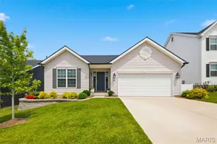 326 Dropseed Dr, Wentzville, MO 63385 - Photo 2