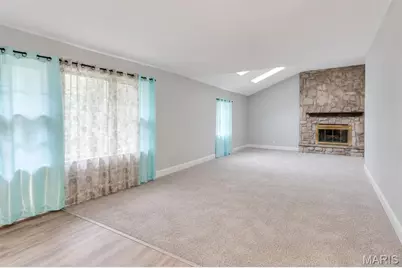 14 Shireford Lane, Ferguson, MO 63135 - Photo 6